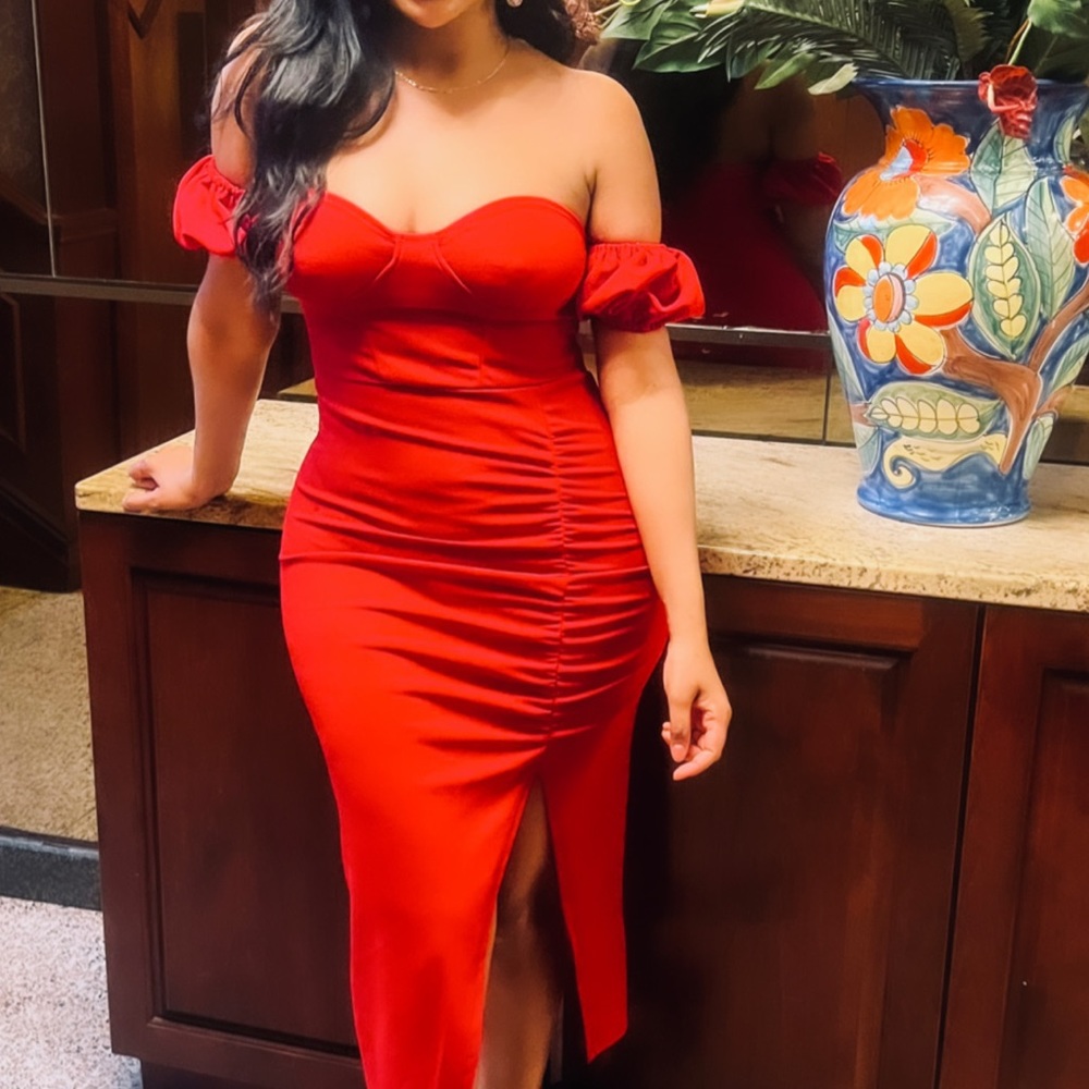 Beautiful Red off the shoulder midi dress size M